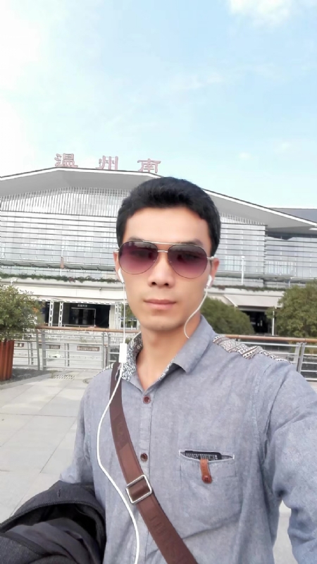 错把真心喂了狗的第三张照片--福建交友中心