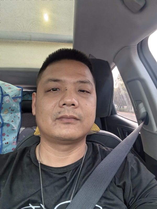 卖电池的大叔的第一张照片--福建交友中心